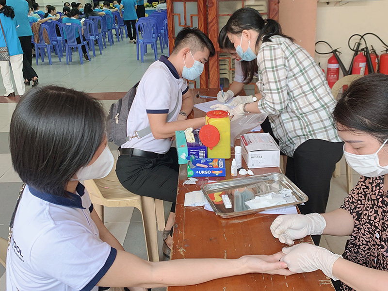 Học viên Kaizen tham gia Hoạt động tuyên truyền sức khỏe của Phường 13, Quận Tân Bình